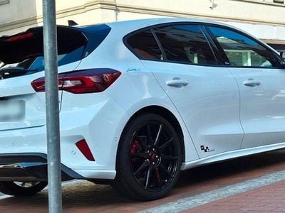 Usata Ford Focus ST 280 CV (205 kW) 2024 Bianco Berlina