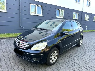 Używany Mercedes B150 95 KM (69 kW) 2007 Czarny Minivan