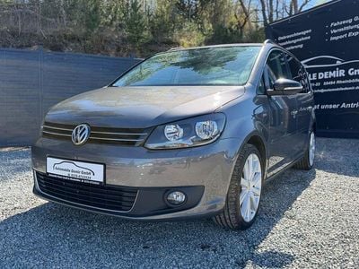Second-hand VW Touran Match 140 CP (102 kW) 2012 Gri Monovolum