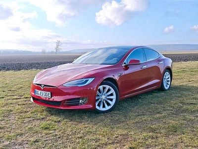 Rot Gebraucht 2018 Tesla Model S Kleinwagen | 21.900 € (Superpreis)