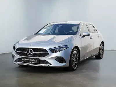 Gebraucht Mercedes A200 Progressive 163 PS (119 kW) 2025 Silberlack hightechsilber (metallic) Limousine