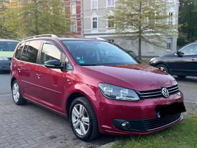 Gebraucht VW Touran 105 PS (77 kW) 2013 Rot Van / Kleinbus