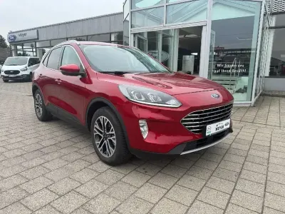 Gebraucht Ford Kuga Titanium 152 PS (111 kW) 2021 Lucidrot metallic SUV