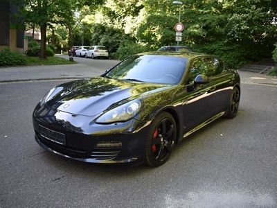 Porsche Panamera 4S