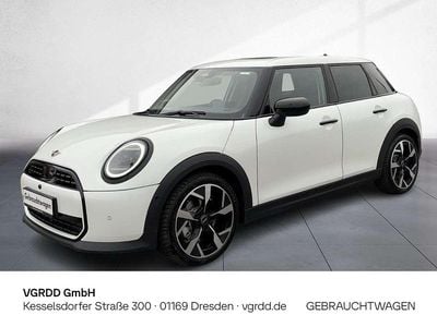 Gebraucht Mini Cooper Classic 156 PS (114 kW) 2024 Nanuq white Kleinwagen