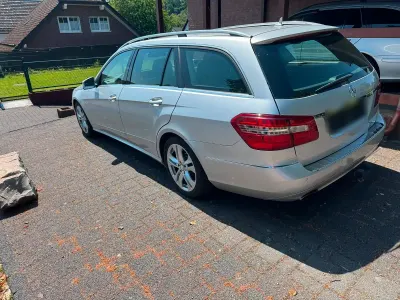 Gebraucht Mercedes E350 Avantgarde 258 PS (189 kW) 2010 Silber Kombi