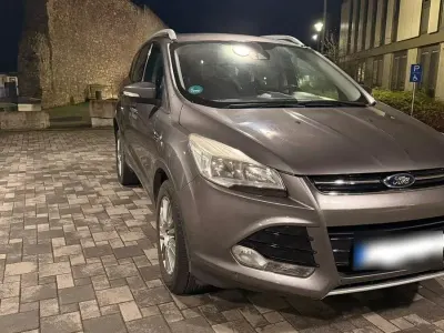 Gebraucht Ford Kuga Titanium 140 PS (102 kW) 2014 Silber SUV