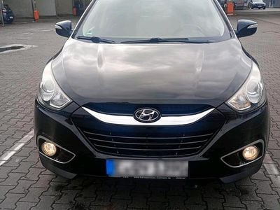 Second-hand Hyundai ix35 115 CP (84 kW) 2012 Negru SUV
