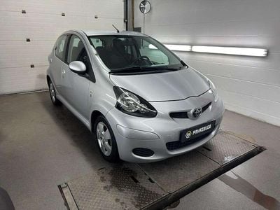 Gebraucht Toyota Aygo Cool 68 PS (50 kW) 2011 Silber Kleinwagen