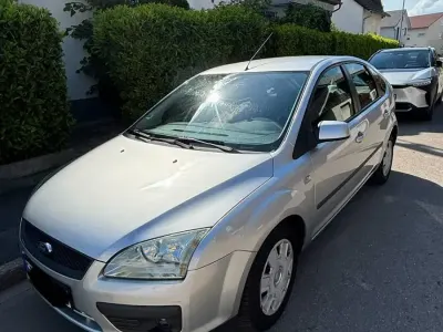 Gebraucht Ford Focus Fun X 100 PS (73 kW) 2006 Silber Kleinwagen