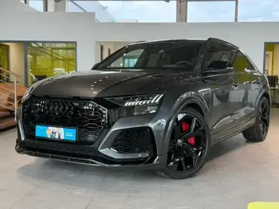 Begagnad Audi RS Q8 Design 600 HK (441 kW) 2024 Grå SUV