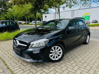 Gebraucht Mercedes A180 109 PS (80 kW) 2017 Schwarz Limousine