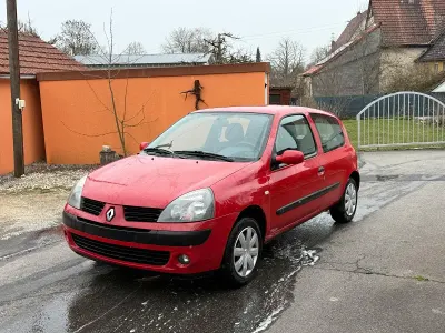 Usata Renault Clio II 58 CV (42 kW) 2005 Rosso Utilitaria