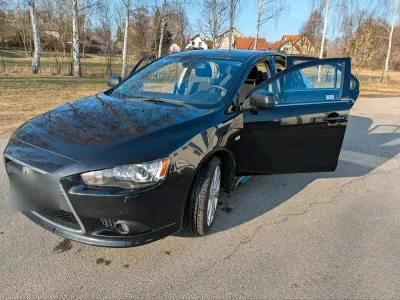Gebraucht Mitsubishi Lancer Sportback 150 PS (110 kW) 2012 Schwarz Coupé