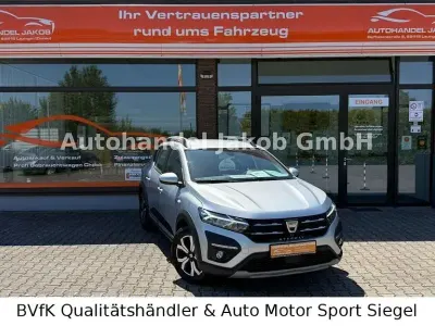 Gebraucht Dacia Sandero Stepway 91 PS (66 kW) 2022 Grau Limousine