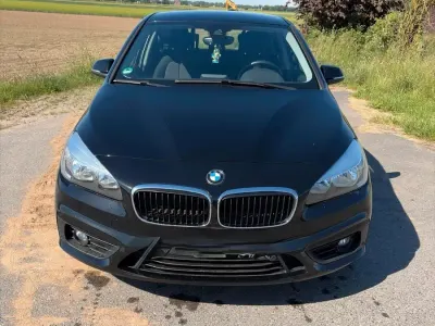Gebraucht BMW 218 Advantage 150 PS (110 kW) 2017 Schwarz Kombi
