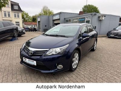 Usata Toyota Avensis Executive 177 CV (130 kW) 2013 Blu Station wagon