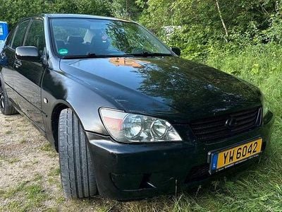 Lexus IS200
