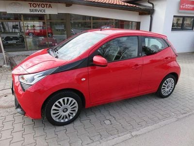 Gebraucht Toyota Aygo X-play 72 PS (52 kW) 2021 Super red 5 Kleinwagen