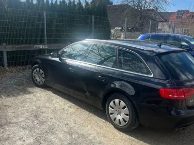 Używany Audi A4 Ambiente 143 KM (105 kW) 2010 Czarny Kombi
