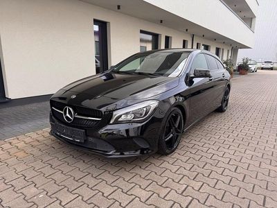 Gebraucht Mercedes CLA200 Shooting Brake Night 156 PS (114 kW) 2018 Schwarz Kombi