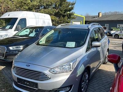 Gebraucht Ford Grand C-Max Titanium 125 PS (91 kW) 2015 Silber Van / Kleinbus