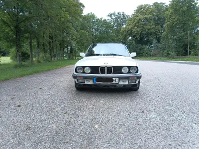 Gebraucht BMW 323 139 PS (102 kW) 1983 Weiß Cabrio