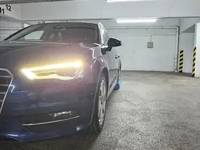 Gebraucht Audi A3 Ambiente 184 PS (135 kW) 2014 Blau Limousine