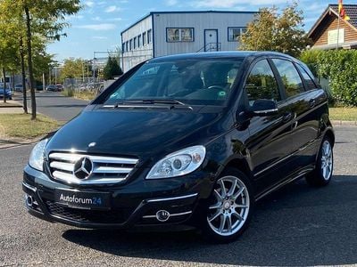 Second-hand Mercedes B180 116 CP (85 kW) 2011 Negru Monovolum