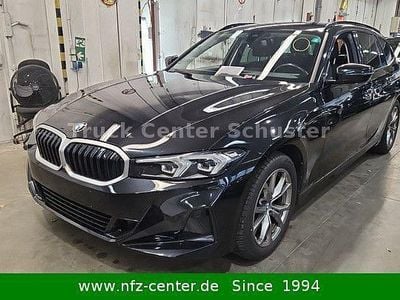 Schwarz Gebraucht 2023 BMW 320 Shadowline Kombi | 28.600 € (Superpreis)