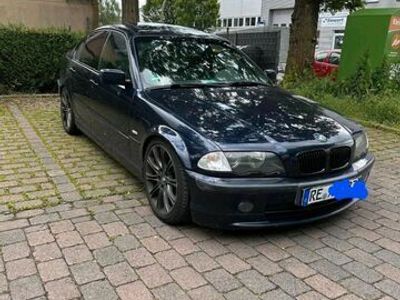 BMW 323