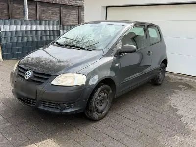 Gebraucht VW Fox 54 PS (39 kW) 2006 Grau Kleinwagen