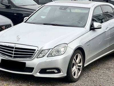 Silber Gebraucht 2010 Mercedes E250 Limousine | 14.480 € (Teuer)