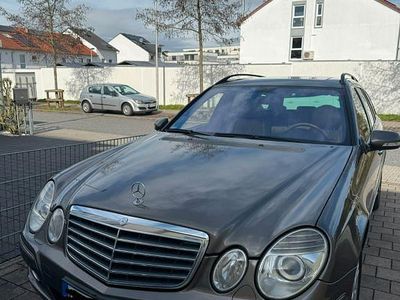 Gebraucht Mercedes E320 Avantgarde 224 PS (164 kW) 2007 Grau Limousine
