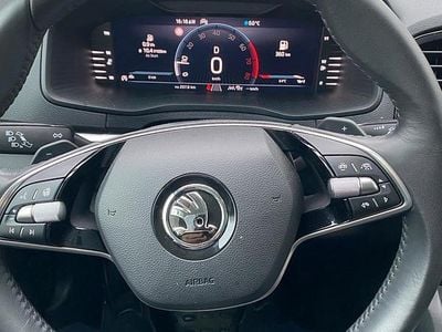 Silber Gebraucht 2024 Skoda Karoq SUV | 28.500 € (Superpreis)