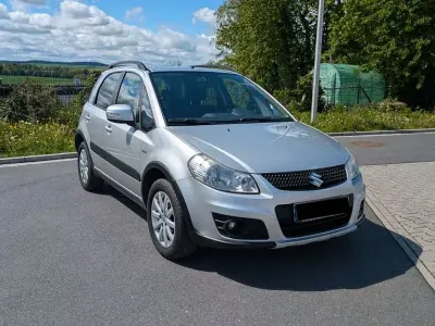 Gebraucht Suzuki SX4 Style 135 PS (99 kW) 2012 Silber SUV