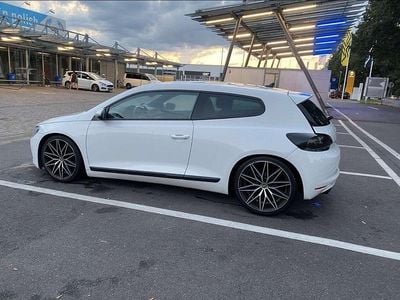 Gebraucht VW Scirocco 140 PS (102 kW) 2009 Weiß Coupé