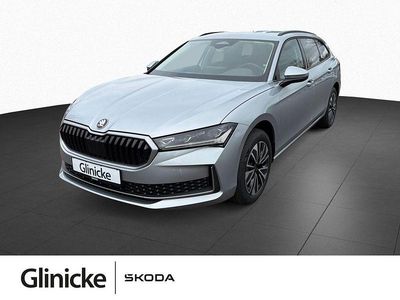 Neu Skoda Superb Selection 150 PS (110 kW) 2026 Silber Kombi