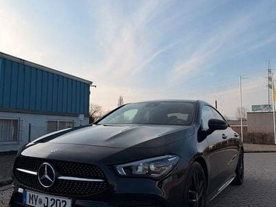 Gebraucht Mercedes CLA200 Advanced 163 PS (119 kW) 2023 Schwarz Coupé