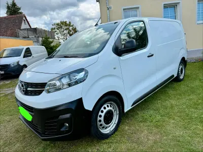 Gebraucht Opel Vivaro-e Combi 120 PS (88 kW) 2021 Weiß Van / Kleinbus