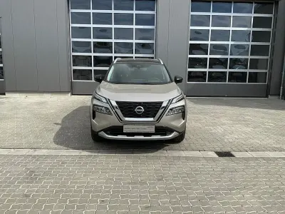 Neu Nissan X-Trail Tekna 163 PS (119 kW) 2026 Silber SUV