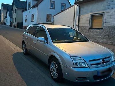 Second-hand Opel Signum 120 CP (88 kW) 2005 Argintiu Hatchback