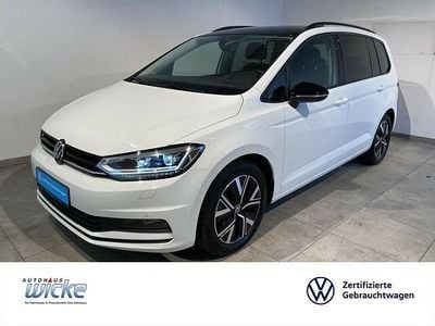 Gebraucht VW Touran Highline 150 PS (110 kW) 2021 Weiß Van / Kleinbus