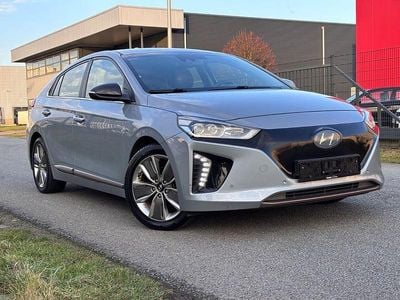 Silber Gebraucht 2017 Hyundai Ioniq Premium Kleinwagen | 8.950 €