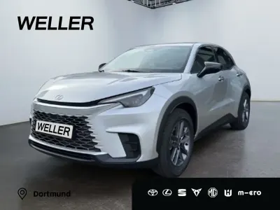 Second-hand Lexus LBX 136 CP (100 kW) 2025 Argintiu SUV