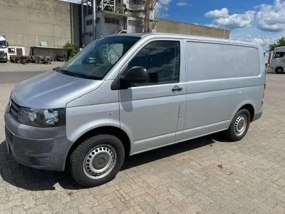Gebraucht VW Transporter 102 PS (75 kW) 2012 Reflexsilber metallic Van