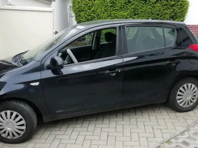 Gebraucht Hyundai i30 2011 Schwarz Kleinwagen