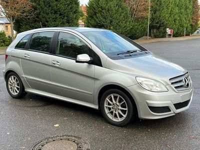 Mercedes B180