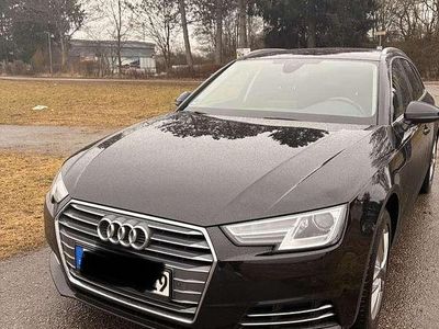 Gebraucht Audi A4 Comfort 190 PS (139 kW) 2017 Schwarz Kombi