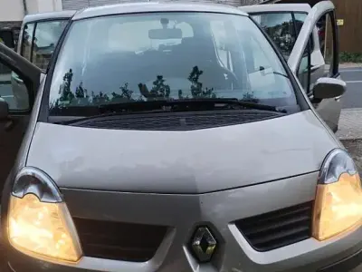 Gebraucht Renault Modus Avantage 75 PS (55 kW) 2007 Schwarz Van / Kleinbus